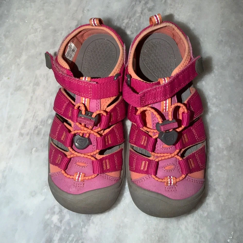 Keen durable closed